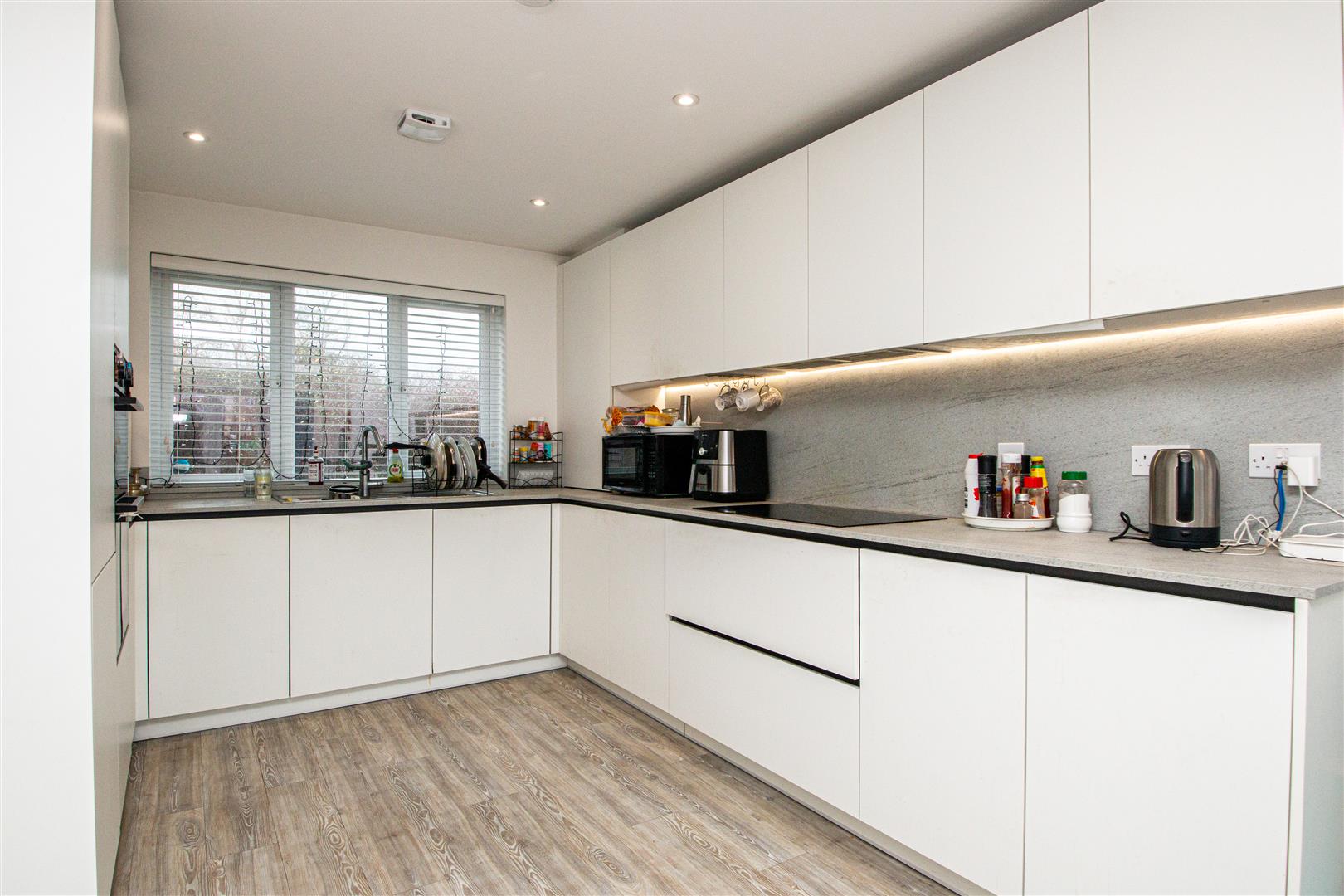 4 bed property in Priestley Drive, Miton Keynes